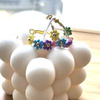 Süße „Daisy“ Ohrringe mit kleinen bunten Blümchen aus Rocaillesperlen Bild 5