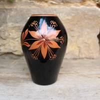 kleine Vase Hyalithglas Schwarzglas Blumendekor Emaillefarben Handbemalt 50er 60er Jahre DDR Bild 1