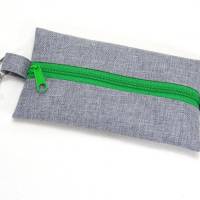 Täschchen wetbag GRAU meliert Outdoorstoff, Zipper gras-grün, TaTüTa Inhalator Kopfhörer, by BuntMixxDESIGN Bild 1