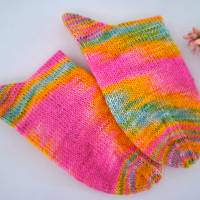 Socken Damen - Kurzsocken handgestrickt Farbe rose-, gelborange.- türkis in unregelmässigem Verlauf  Grösse 38 / 39 Bild 5