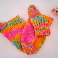 Socken Damen - Kurzsocken handgestrickt Farbe rose-, gelborange.- türkis in unregelmässigem Verlauf  Grösse 38 / 39 Bild 6