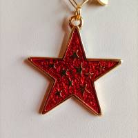 Vergoldete emaillierter Sternen-Anhänger in Rot mit vergoldeter Edelstahl-Paperclip-Kette Bild 5