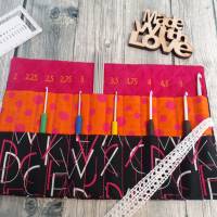 Nadelspiel Tasche, Häkelnadel Aufbewahrung, Rollmäppchen pink orange schwarz Bild 1