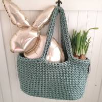 Gehäkelte Handtasche, Shopper, Tasche aus recycelter Baumwolle Bild 1