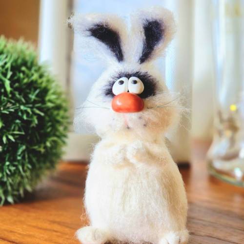 Hase Dekofigur handgemacht – Einzigartige gehäkelte Figur, Unikat für Sammler und Liebhaber