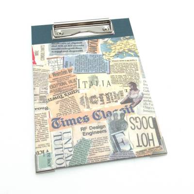 Klemmbrett DIN A5 Zeitungsnachrichten – Handgefertigte Schreibunterlage 16,0 x 23,0 cm