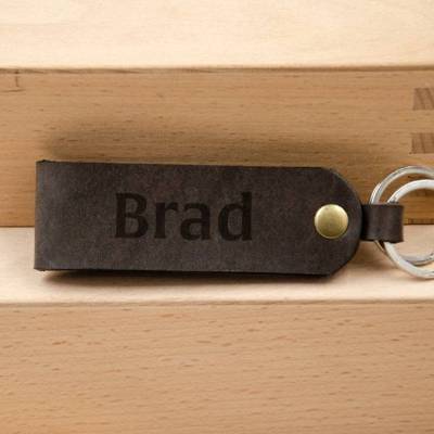 Name Schlüsselanhänger. Personalisierter Schlüsselanhänger mit Gravur. Geschenk für ihn. Geburtstagsgeschenk. Personaliz