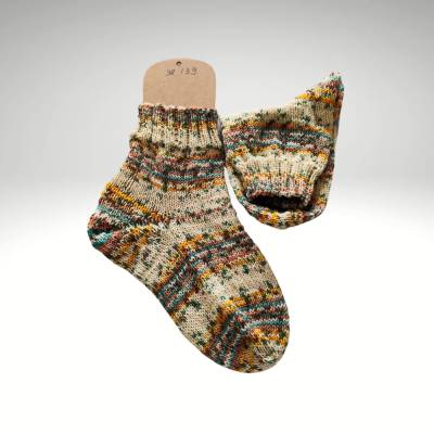 Bunte handgestrickte Socken mit einem wundervollen Verlaufsgarn, in gedeckten Farben gestrickt,Größe 38 - 40