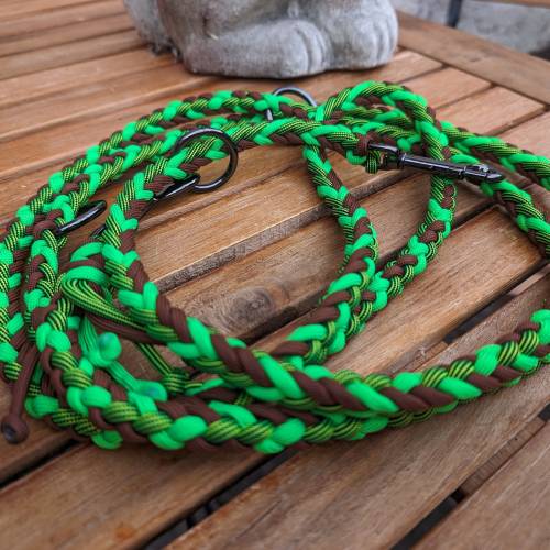 Leine aus Paracord // geflochten // verschiedene Farben // für kleinere und mittlere Hunde