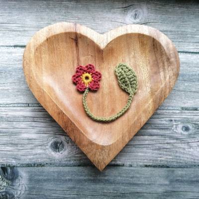 Weiches Nabelschnurbändchen, gehäkeltes Nabelschnurband mit Blume