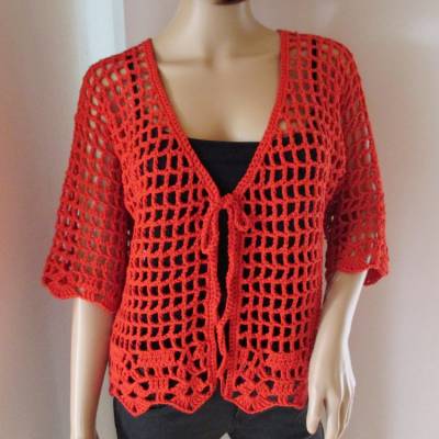 Häkeljacke mit hübschem Muster in Rot, Sommerjacke, Cardigan, Bolero 