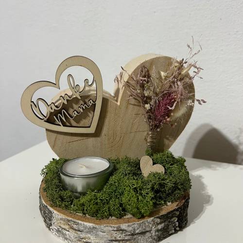 Muttertagsgeschenk Muttertag Mamatag Geschenk mit Trockenblumen auf einer Baumscheibe