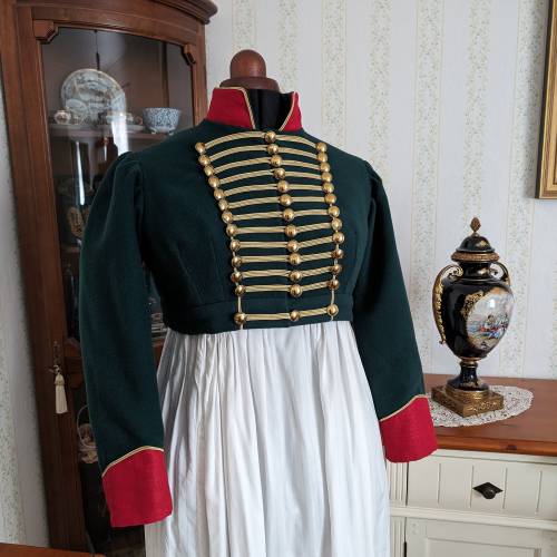 Regency Spencer Wollstoff Military Style mit Knöpfen und Soutache