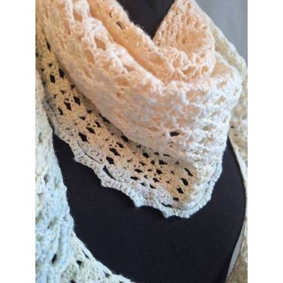 gehäkeltes schmales Tuch in Pastelltönen Merino Wolle