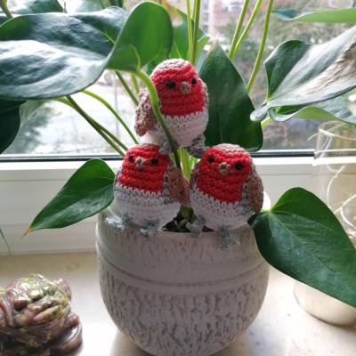 Rotkehlchen gehäkelt als Geschenk für Geburtstag und Co, geeignet als Kuscheltier, Spielzeug, Talisman und Anhänger