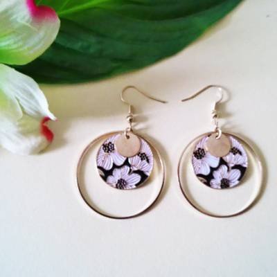 Damen Ohrringe, Blumen Ohrringe, Boho - Chic Ohrschmuck, Schwarz - Weiß - Gold