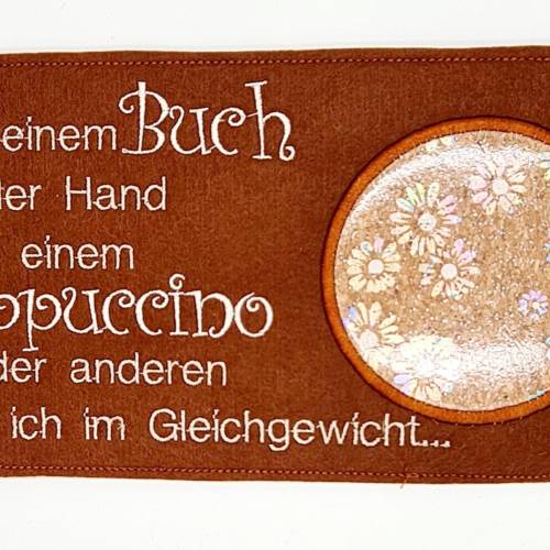 Mug Rug Kaffee & Bücher ITH Stickdatei – Perfekt für Leseratten & Kaffeeliebhaber