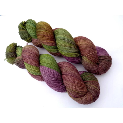 Highlands - handgefärbtes Merino Lacegarn 100g/630m, Merinogarn, Strickgarn, Webgarn, 1 Strang