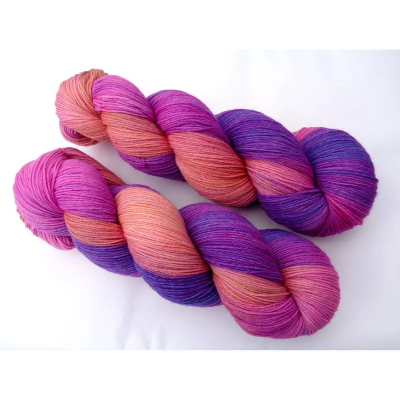 Candy Clouds - Handgefärbtes Lacegarn 100g/630m, Merinogarn, Strickgarn, Webgarn, 100% Wolle