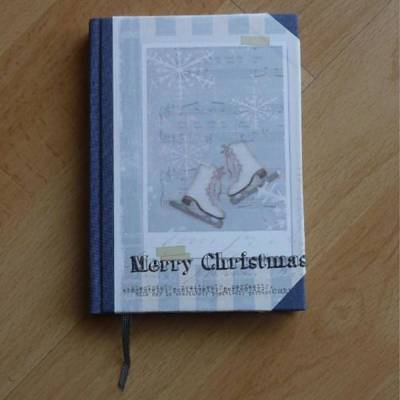 Handgebundenes Notizbuch - Weihnachtsmotiv - Schlittschuhe