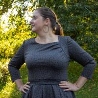 PDF Schnittmuster Damen Kleid Größe 32-62 mit Ärmeln oder ärmellos, mit Taschen und ausgefallenem Oberteil Bild 8