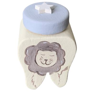 Personalisierte Milchzahndose Löwe & Wimpel aus Holz – Zahnform, Geschenk zur Zahnfee