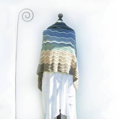 Häkelanleitungen 2 in 1 - Ein Tag am Meer - Schaltuch + Brosche, Tuchnadel Sea Shell - PDF