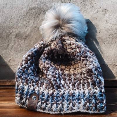 Kuschelige Mütze, gehäkelte Handarbeit