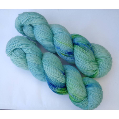 Seafoam - Handgefärbtes Sockengarn 100g/420m, Strumpfwolle, Sockenwolle, 75% Wolle/25% Polyamid, 1 Strang