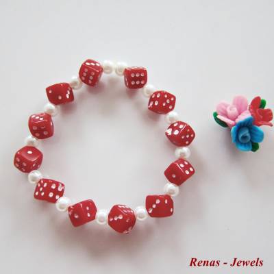 Kinder Armband Würfel Perlen rot weiß – Mädchen Armband mit Acrylwürfeln & Glaswachsperlen