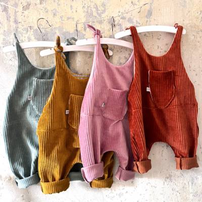 Jumper BUBBLE Breitcord – Handmade Latzhose für Baby & Kind in 5 Farben, Gr. 68-80