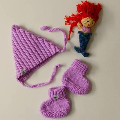 VERSANDFERTIG! PIXIEMÜTZE und BOOTIES zweiteiliges Neugeborenenset handgestrickt zur Geburt in Rosa von zimtblüte