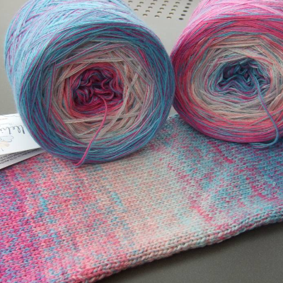 100% Schurwolle Merino extrafein Bobbel Schatten Wolke 7 Claudia T. 4-fädig