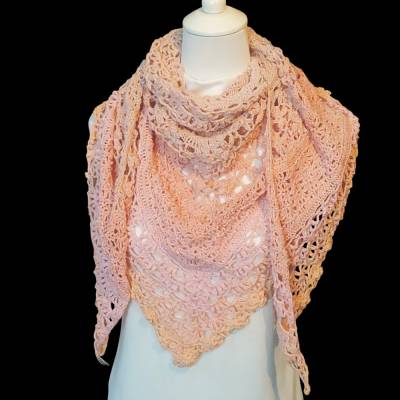 Ein Traum in Rosa, Dreieckstuch handgehäkelt