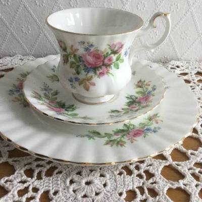 Vintage Sammeltasse Royal Albert Dekor Moos Rose aus den  60er Jahren