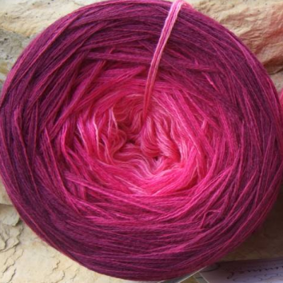 100% Schurwolle Merino extrafein Bobbel Farbverlauf Wolke 7 Beerentraum 4-fädig