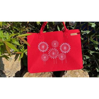 Sehr schöne bestickte Filztasche/ Tragetasche/ Shopper rot Pustblumen Blumen