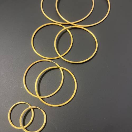 Creolen 925-Silber vergoldet, mattiert, 2mm Dicke, glitzernd verschiedene Größen