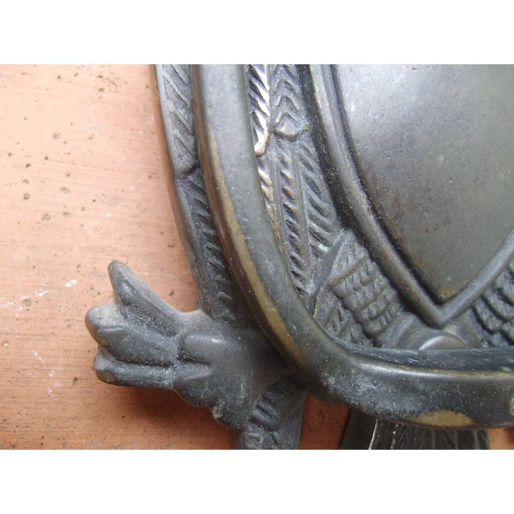 Herzförmiger Türklopfer Aus Antikem Messing - Massiv Und Wetterfest