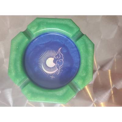 Moderner Aschenbecher aus Resin