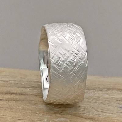 unregelmäßiger Bandring 