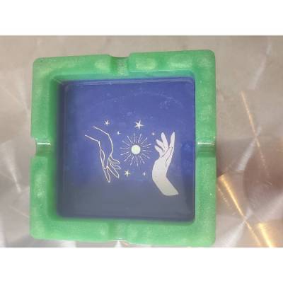 Quadratischer Aschenbecher aus Resin
