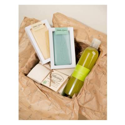 Geschenkset, 8-teilig: 3 Seifen und 3 Tücher in Geschenkverpackung