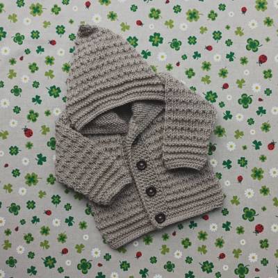 Strickjacke mit Kapuze Pullover Kapuzenjacke Babyjacke Geschenk zur Geburt Babyparty Kindergeburtstag