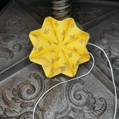 Bastelset Geschenkanhänger Biene – Origami Papier 5x5cm, 160 Blatt, Motivpapier Gelb-Schwarz