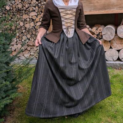 Warmer Winterrock im Stil  des 18. Jahrhunderts verschiedene Farben 100 % Wolle oder Wollmischung Outlanderrock Tartan