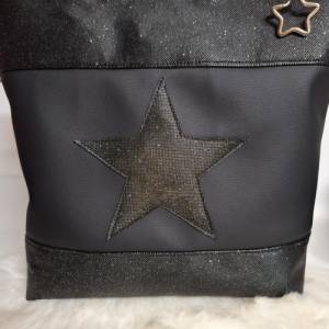 Handtasche Glitzer Stern Umhängetasche Tasche Glitzerstern schwarz Kunstleder Tasche mit Anhänger Geschenkidee Bild 3