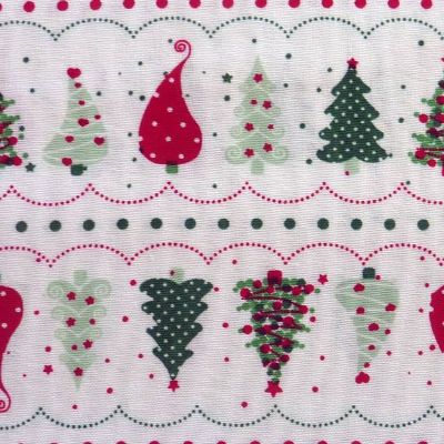 Patchworkstoff Tante Ema weihnachtliche Tannenbäume auf weißem Hintergrund