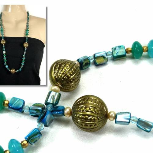 Lange Kette, grün petrol, messingfarben, Longkette Endloskette Perlmutt Chips, Unikat OOAK, by BuntMIxxDESIGN ©