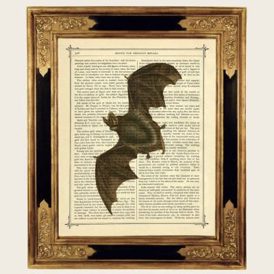 Vampir Druck Halloween Fledermaus Gothic Dark Academia - Kunstdruck auf antiker viktorianischer Buchseite Steampunk